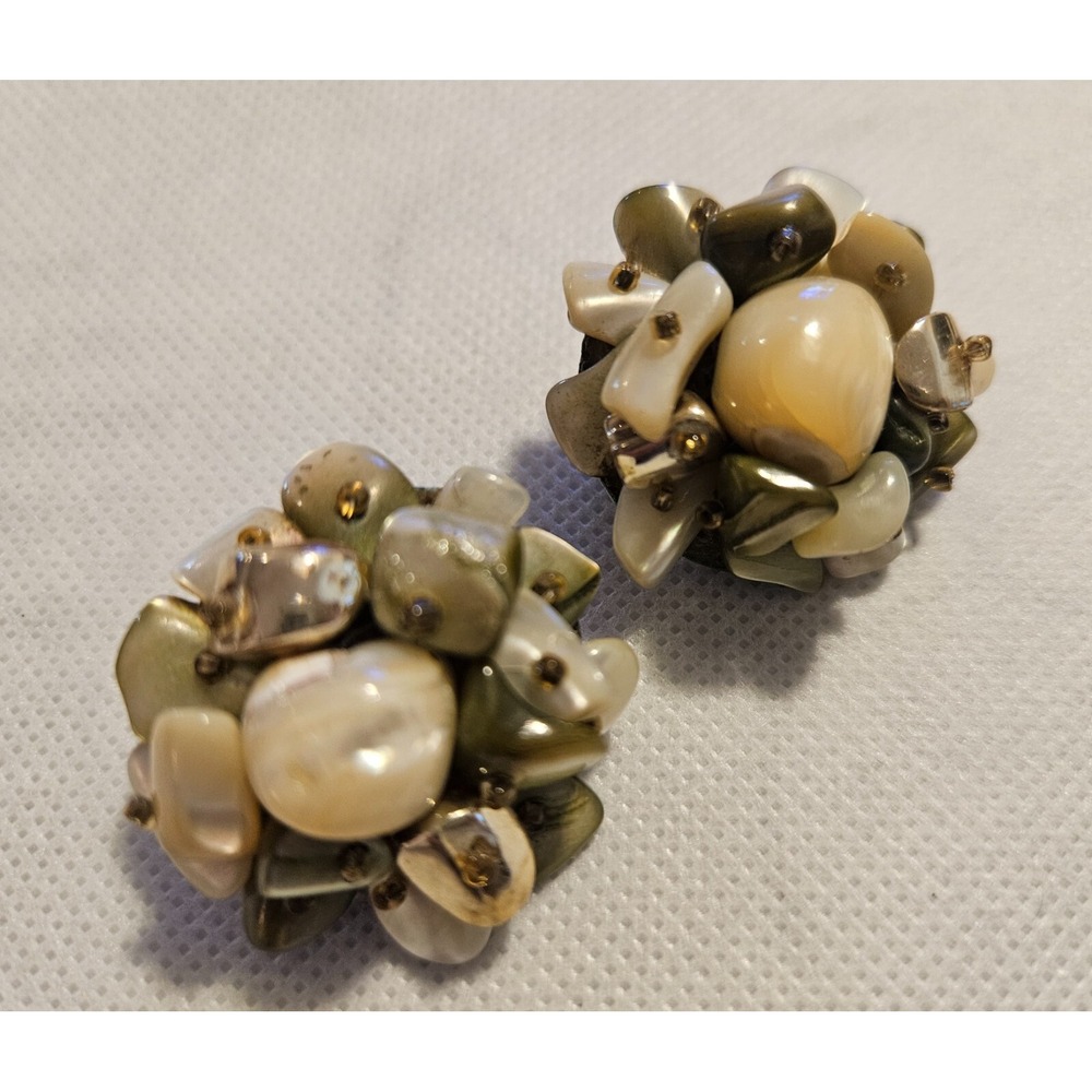 Vintage Cluster Clip On Earrings Faux‎ Pearl Bead Statement Jewelry - Picture 2 of 14